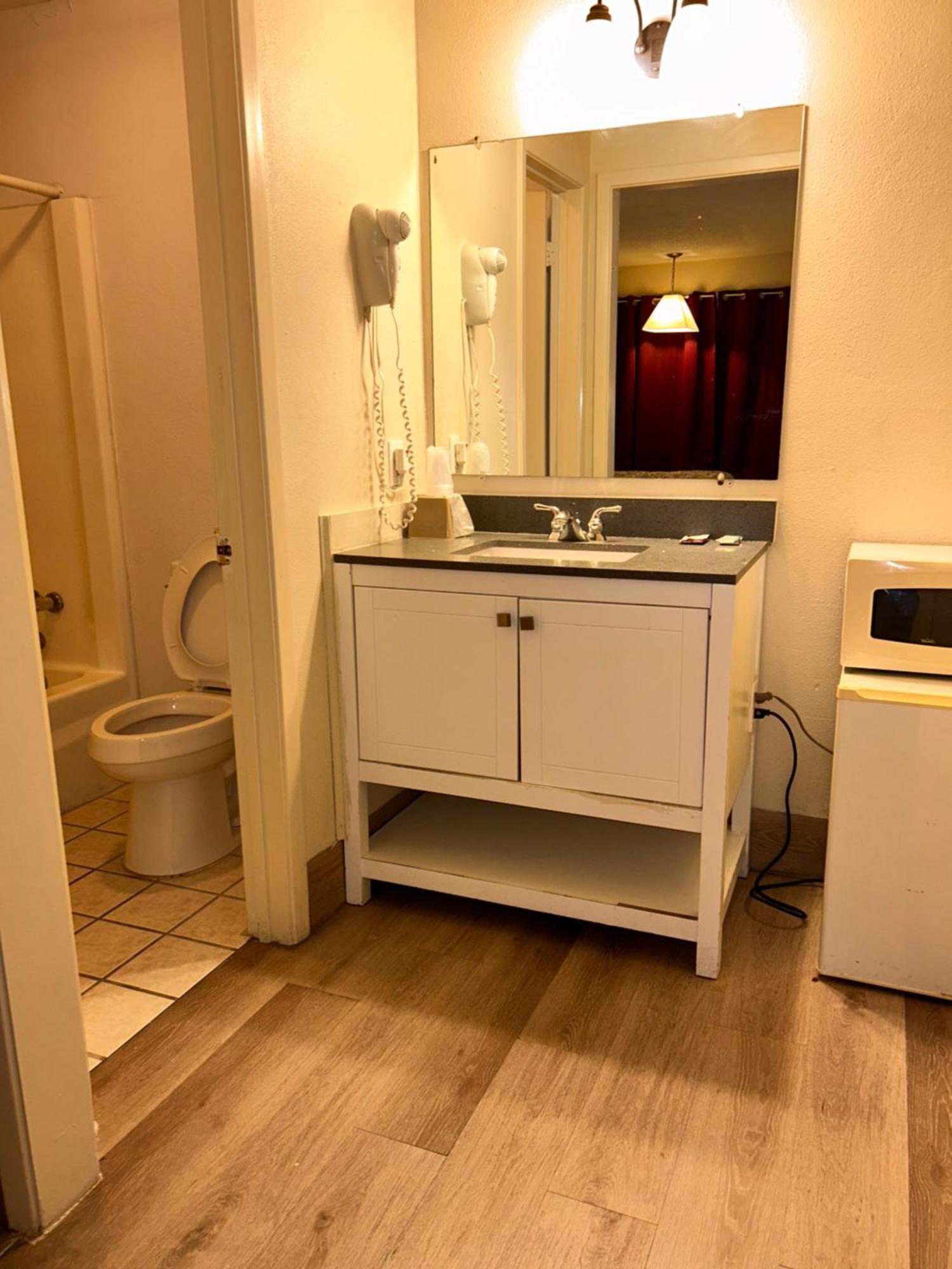 River Forest Inn بيلتون المظهر الخارجي الصورة
