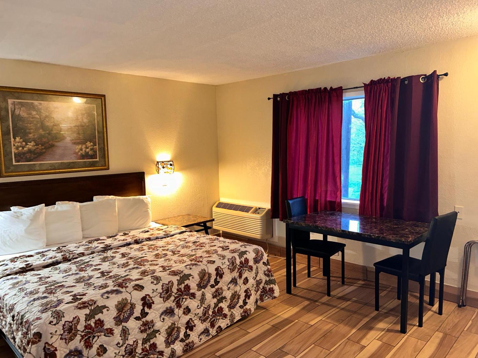 River Forest Inn بيلتون المظهر الخارجي الصورة
