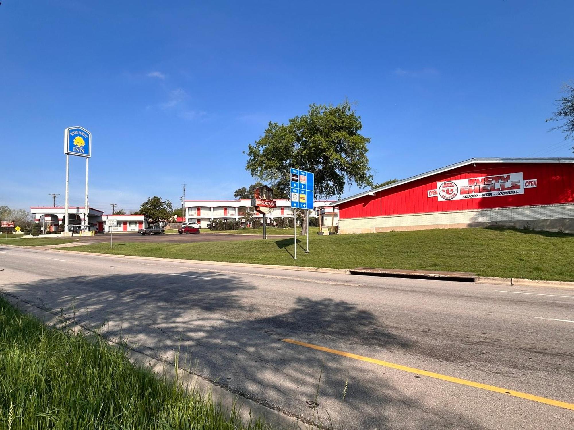 River Forest Inn بيلتون المظهر الخارجي الصورة