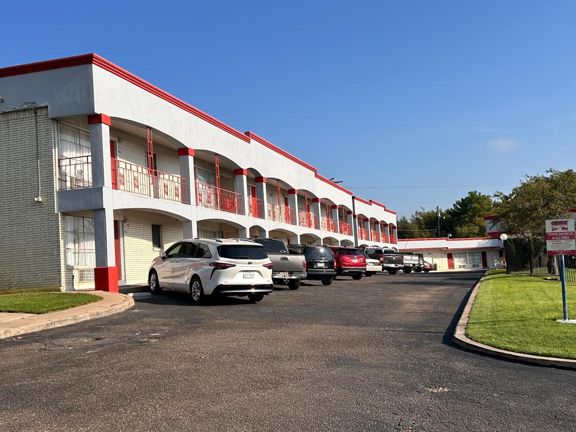 River Forest Inn بيلتون المظهر الخارجي الصورة